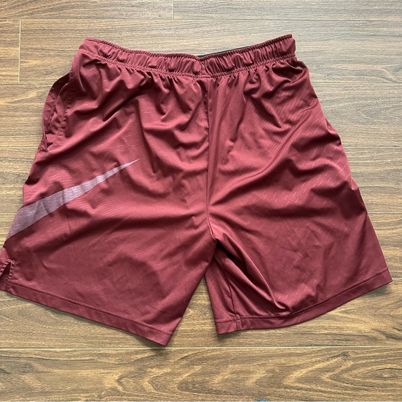 Nike Athletic Shorts for Performance - Picture 3 of 3
